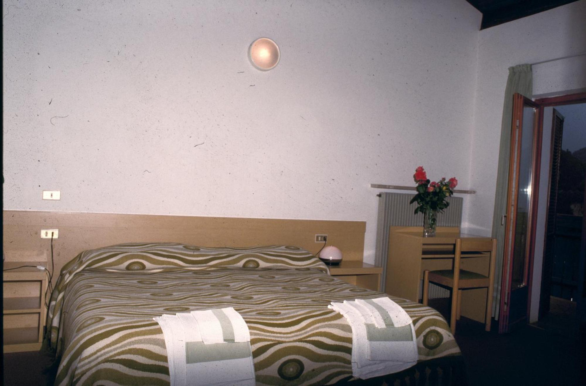 Hotel Cristina Tenno Zimmer foto
